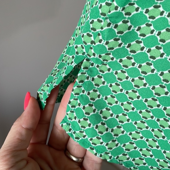 Jones & Co NW women’s button up tie neck blouse sleeveless geometric green Small - Picture 5 of 14